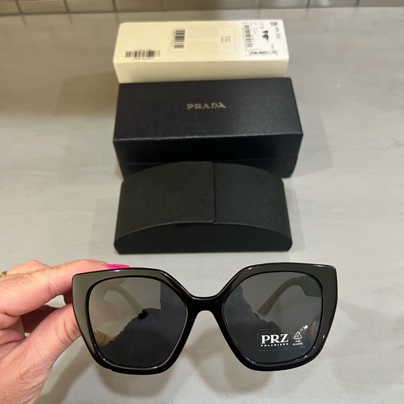 NEW Prada Oversized Square Sunglasses - Black - Picture 8 of 14